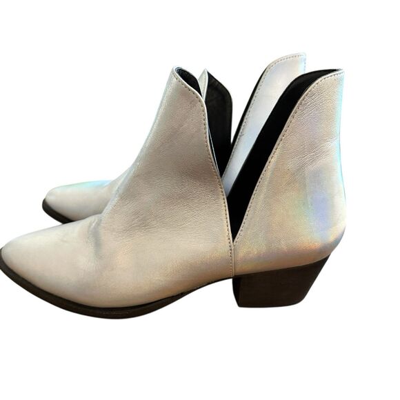 Free People Charm Double V Ankle Boots Sz 37.5 Leather Metallic Pearl Iridescent - Picture 6 of 11